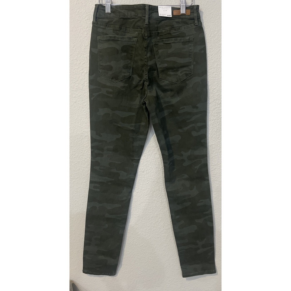 Social Standard by Sanctuary GREEN CAMO High Rise Skinny Jeans Women's SIZE 4/27